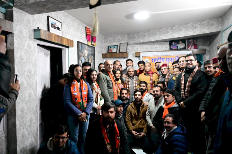 नेता प्रतिपक्ष ने साधा निशाना बोले, हर महीनें क़र्ज़ लेना नहीं भूलती है सरकार,ओपीएस दिया तो सड़कों पर क्यों हैं कर्मचारी
