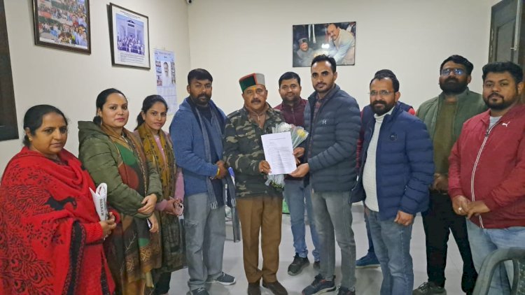 संयुक्त पटवार एवं कानूनगो महासंघ का प्रतिनिधिमंडल पूर्व विधायक किरनेश जंग से मिला, सीएम सुक्खू का जताया आभार