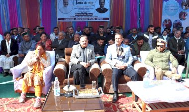 नारग में सरकार गांव के द्वार कार्यक्रम में 160 आवेदन, 81 मामलों का मौके पर निराकरण