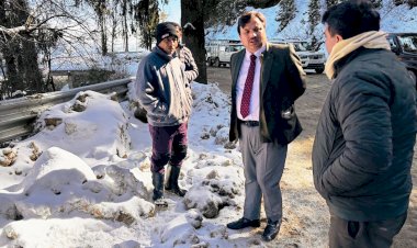 उपायुक्त ने कुफरी-फागु सड़क का निरिक्षण कर सुगम यातायात करवाया सुनिश्चित