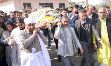 मुख्यमंत्री ने दिवंगत प्रो. सिम्मी अग्निहोत्री को श्रद्धाजंलि दी, शोक संतप्त परिवार से संवेदनाएं व्यक्त कीं