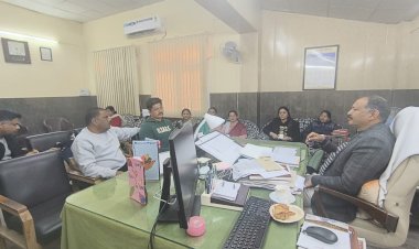 मुख्य चिकित्सा अधिकारी डा. अजय पाठक की अध्यक्षता में त्रैमासिक बैठक संपन्न