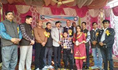 मुख्यमंत्री के व्यक्तित्व से प्रेरणा लें विद्यार्थी : कुलदीप सिंह पठानिया