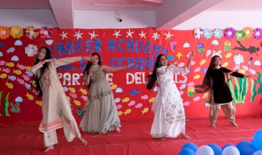 करियर अकादमी में 12 वीं के छात्रों को दी गई भावभीनी विदाई