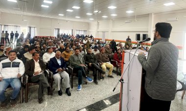 अरविंद केजरीवाल के राजनीति की बुनियाद झूठ पर टिकी: अनुराग ठाकुर