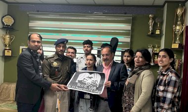 डीएसपी रमाकांत ठाकुर व प्राचार्य डॉ प्रेमराज भारद्वाज ने किया थिएटर क्लब के लोगो का विमोचन