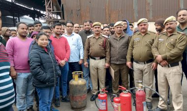 कालाअंब के मैसर्स. अंबा शक्ति प्राइवेट लिमिटेड फैक्ट्री में आयोजित हुई अग्नि सुरक्षा पर मौक अभ्यास व जागरूकता कार्यक्रम