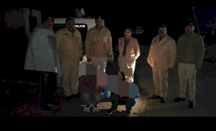 पुलिस ने कोलर चौक  में कार से 20 ग्राम अफीम बरामद की