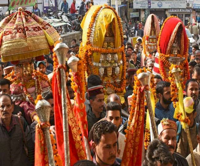 छह हैंगर के लिए लगी 3.25 करोड़ रुपये की बोली -एडीएम नागपाल एक्जीबिशन सर्विस चंडीगढ़ ने लगाई सबसे अधिक बोली