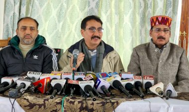 लोकतान्त्रिक प्रकिया से चुने प्रतिनिधियों को काले नाग की संज्ञा देना अनुचित : विपिन परमार