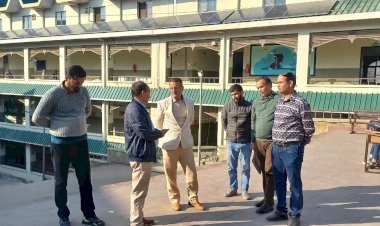 सुमित खिमटा ने डिग्री कॉलेज नाहन में स्थापित स्ट्रांग रूम का निरीक्षण किया