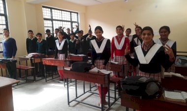 रोटरी क्लब संगिनी ने बोहलियों जमा दो स्कुल में भेंट किए 30 बैंच