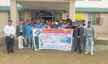 स्वीप टीम अर्की ने युवाओं को किया मतदान के प्रति जागरूक