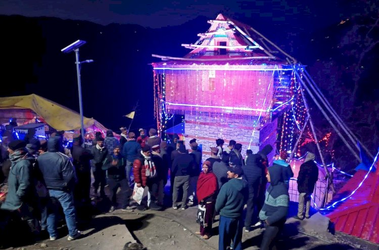 देव जुन्गा के बनोग मंदिर में कुरूढ़ स्थापना के साथ शुरू हुआ शांद महायज्ञ