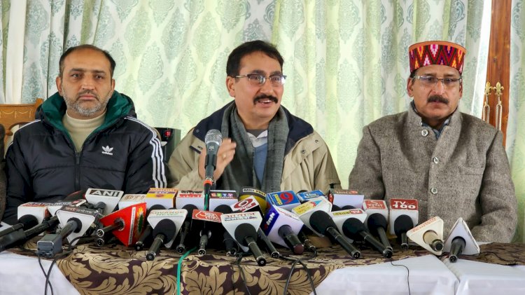 लोकतान्त्रिक प्रकिया से चुने प्रतिनिधियों को काले नाग की संज्ञा देना अनुचित : विपिन परमार