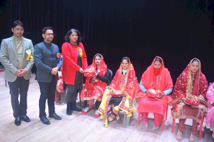 उपायुक्त तोरुल एस रवीश ने की अंतरराष्ट्रीय महिला दिवस कार्यक्रम की अध्यक्षता