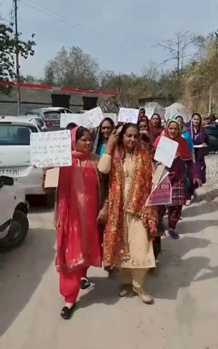पोषण और मतदाता जागरुकता की अलख जगा रही हैं आंगनवाड़ी और आशा वर्कर्स