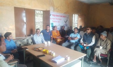 सिग्नेचर अभियान चलाकर समझाया मतदान का महत्व -सलीम आजम