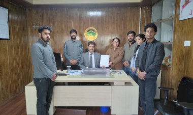 गद्दी छात्र कल्याण संघ हि० प्र० इकाई ने कुलपति को सौंपा ज्ञापन