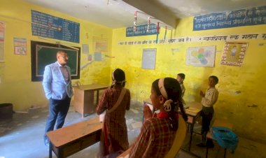 उपायुक्त सुमित खिमटा ने नारग के स्कूल का औचक निरीक्षण किया