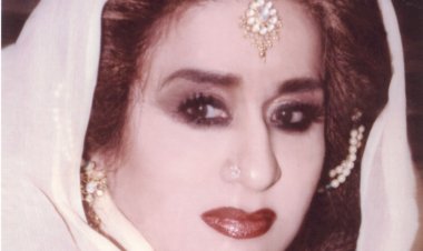 होंठों का रंग पड़ गया है काला तो घरेलू उपाय अपनाएं ------शहनाज़ हुसैन