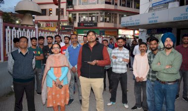 अतिरिक्त उपायुक्त ने स्थानीय बोली में तैयार मतदाता जागरूकता गीत जारी किया