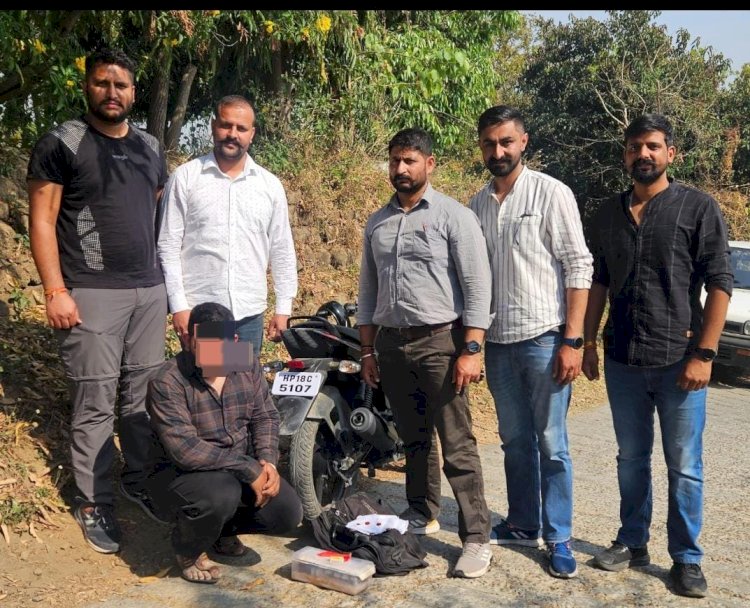 बाइक से 12.2 ग्राम चिट्टा पकड़ा,चालक दबोचा