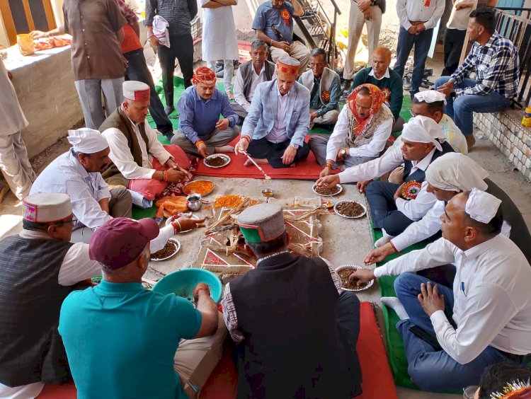 मेले और त्यौहार हमारी प्राचीन संस्कृति के संरक्षण में अहम भूमिका निभाते हैं- सुमित खिमटा