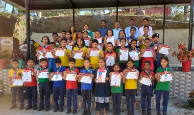 केन्द्रीय विद्यालय हमीरपुर की छात्रा मिशेल ने “सिल्वर ज़ोन ओलिंपियाड” की पांच स्पर्धाओं में झटके स्वर्ण पदक एवं पदक तालिका में पाया सर्वोच्च स्थान