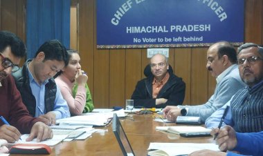 नए मतदाओं का पंजीकरण कर उन्हें निर्वाचन प्रक्रिया में शामिल करने पर दिया जाए विशेष बल: मनीष गर्ग