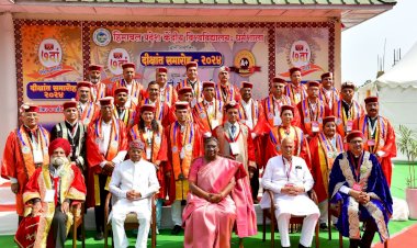 राष्ट्रपति ने हिमाचल प्रदेश केन्द्रीय विश्वविद्यालय के सातवें दीक्षांत समारोह की अध्यक्षता की