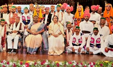 "नाचेया कुड़मणीये भलीये, मंडी  नेडड़े की दूर" जिला मंडी के प्रधान लोक नृत्य "लुड्डी" के बोलों से आनंदित हुई .....राष्ट्रपति श्रीमती द्रौपदी मुर्मु
