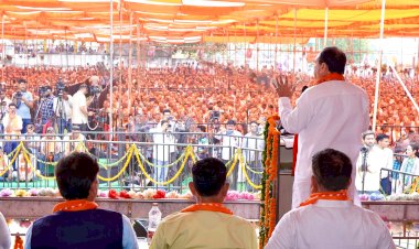 राहुल गांधी संविधान की कॉपी लेकर चलते है लेकिन उसे पढ़ते-लिखते नहीं हैं : नड्डा