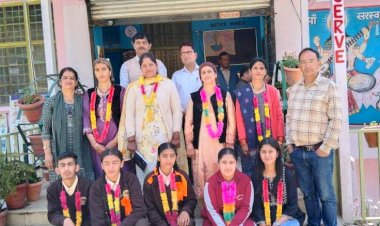 तेजेस्वी ने 93% अंक लेकर चियोग स्कूल का नाम किया रोशन