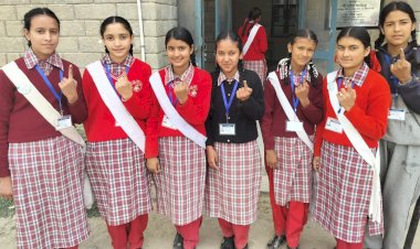 जनेडघाट स्कूल में लोकतांत्रिक प्रक्रिया के माध्यम से करवाए चुनाव, दीक्षा को हैड गर्ल और जय धीमान को हैड ब्वाय चुना गया