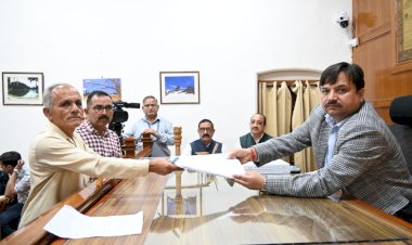 नामांकन प्रक्रिया के आखिरी दिन एक निर्दलीय उम्मीदवार ने दर्ज किया नामांकन