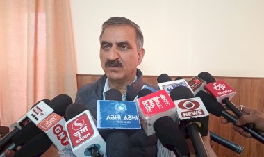 दस साल से रेलवे लाइन का राग ही अलाप रहे अनुराग, मंजूरी तक नहीं दिला पाए : मुख्यमंत्री