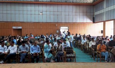 पोर्टमोर स्कूल में पोस्टल बैलट और ईटीपीबीएस की गिनती के लिए रिहर्सल का आयोजन