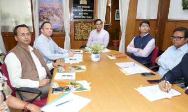 वनों की आग पर नियंत्रण पाने के लिए जन सहभागिता नितांत आवश्यक: मुख्य सचिव