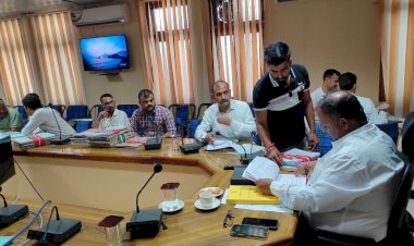 व्यय रजिस्टर में न छूटे किसी भी चुनावी खर्च की एंट्री: डॉ. कुंदन यादव