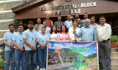 16 दिन तक  चली लोकतंत्र की मशाल यात्रा सम्पन्न