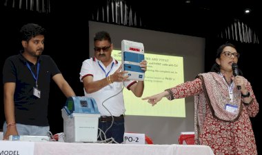 बिना सुरक्षा कर्मियों के ईवीएम मशीन को मतदान केन्द्रों तक न ले जाएं पोलिंग अधिकारी- ओम कांत ठाकुर