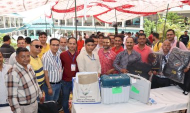 नाहन विधानसभा क्षेत्र के अन्तर्गत 99 पोलिंग पार्टियां रवाना