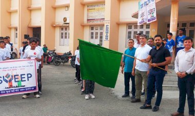 ऊना में ‘मैराथन फॉर डेमोक्रेसी’ से शत प्रतिशत मतदान का संदेश,  डीसी ने दिखाई हरी झंडी