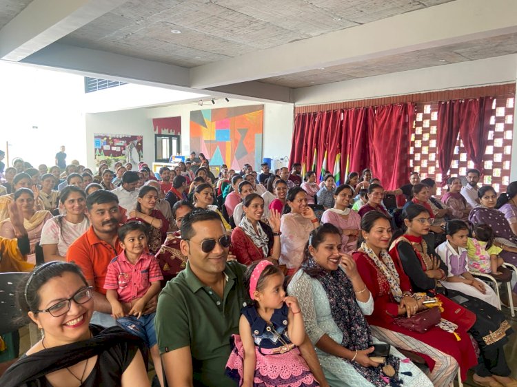 ऑक्सफोर्ड यूनिवर्सिटी द्वारा  अरिहंत इंटरनेशनल विद्यालय में आयोजित किया अभिभावक अभिमुखीकरण कार्यक्रम.