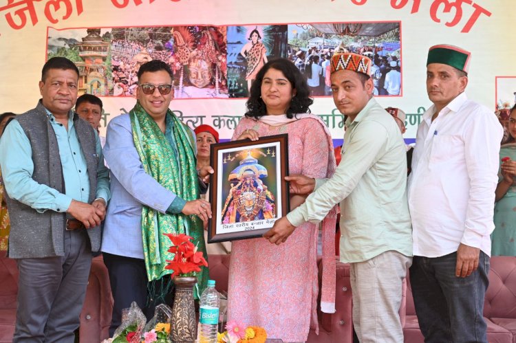 उपायुक्त  कुल्लू तोरुल एस  रवीश  ने किया जिला स्तरीय  बंजार  मेले के  का शुभारंभ