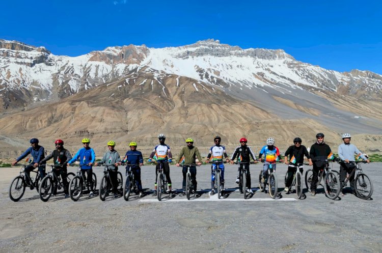 निर्वाचन विभाग का साइक्लिंग अभियान पहुंचा टाशीगंग
