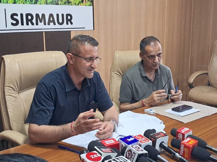सिरमौर में 4,04,662 मतदाता करेंगे अपने मतों का इस्तेमाल, एक जून को होने वाले मतदान के लिए सभी तैयारियां पूर्ण-सुमित खिमटा