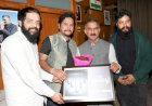 मुख्यमंत्री ने अंशुल कपूर का गीत श्रीखंड महादेवा जारी किया