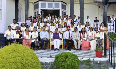 अच्छे शिक्षक हर रूप में विद्यार्थियों के लिए प्रेरणास्रोत है: राज्यपाल